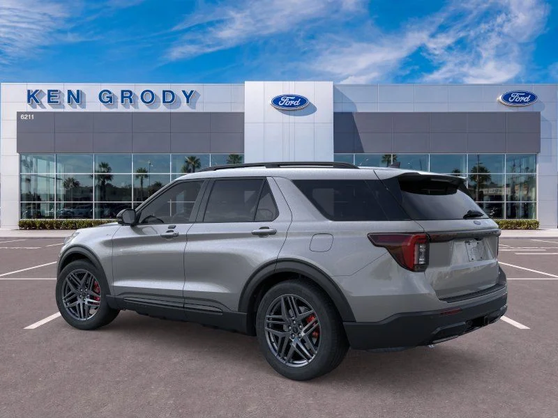 New 2026 Carbonized Gray Metallic Ford ST-Line image 5