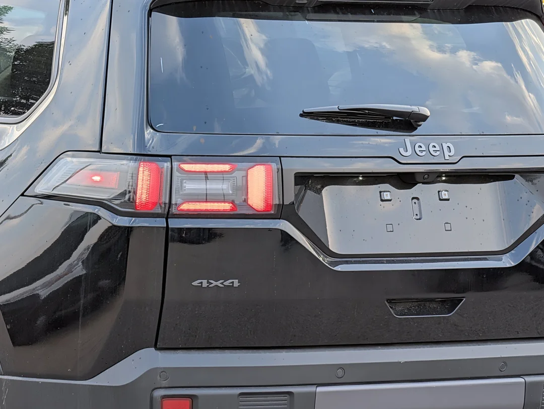 New 2026 Black Jeep Laredo - - 4x4 - 1.6L Turbo Hybrid - Uconnect 5 w/ 12.3 Screen & More! image 11