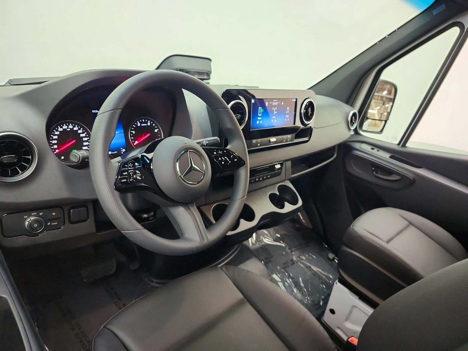 New 2026 Arctic White Mercedes-Benz  image 9