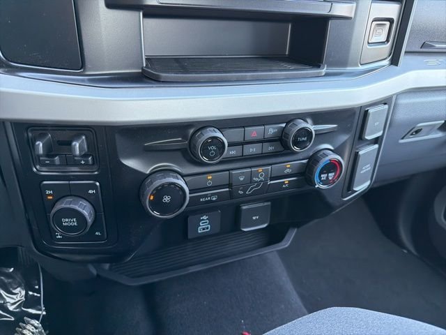 New 2026 Carbonized Gray Metallic Ford F-350® XLT image 19