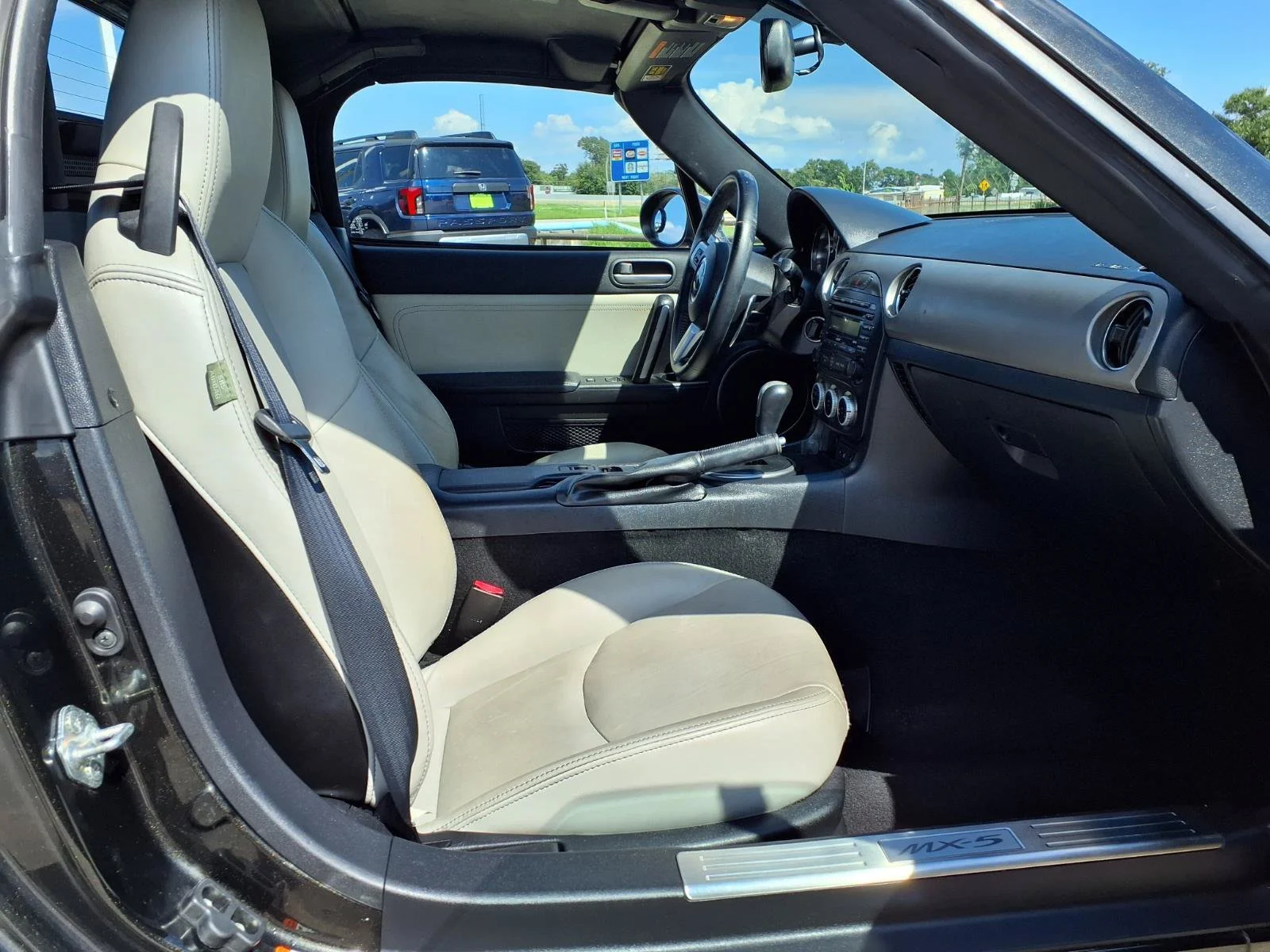 Used 2011 Black Mazda PRHT Grand Touring image 14