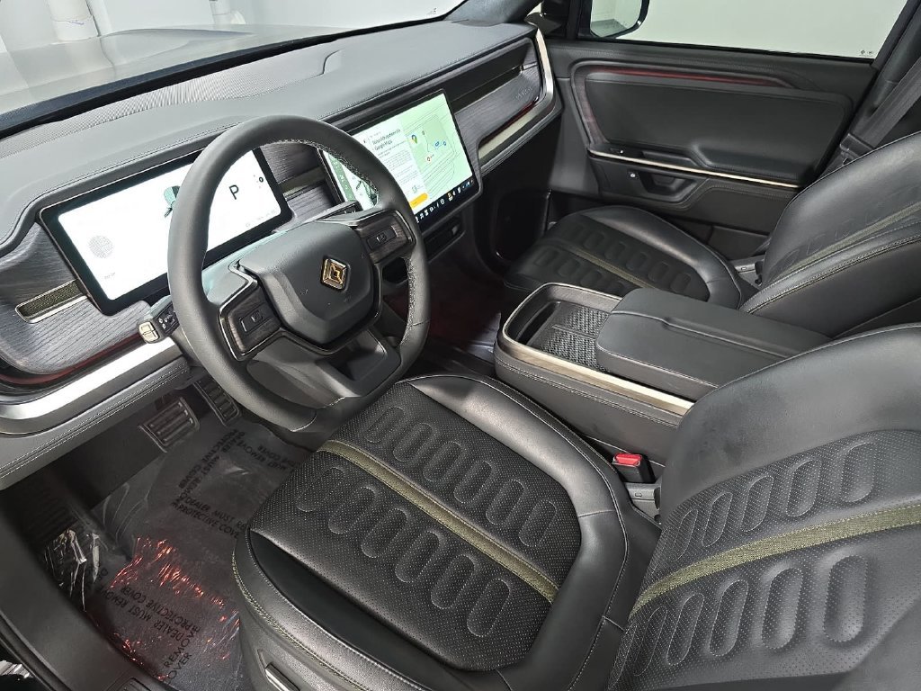 Used 2025  Rivian Adventure Dual Motor Standard Pack image 4