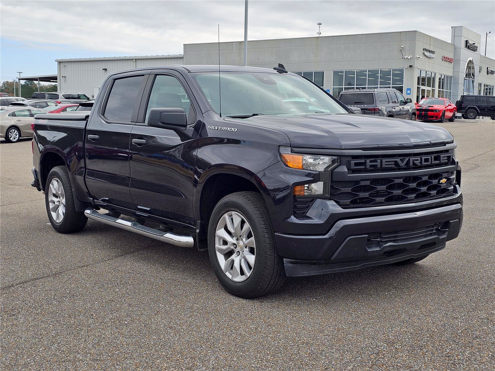 Used 2022 Northsky Blue Metallic Chevrolet Custom image 5