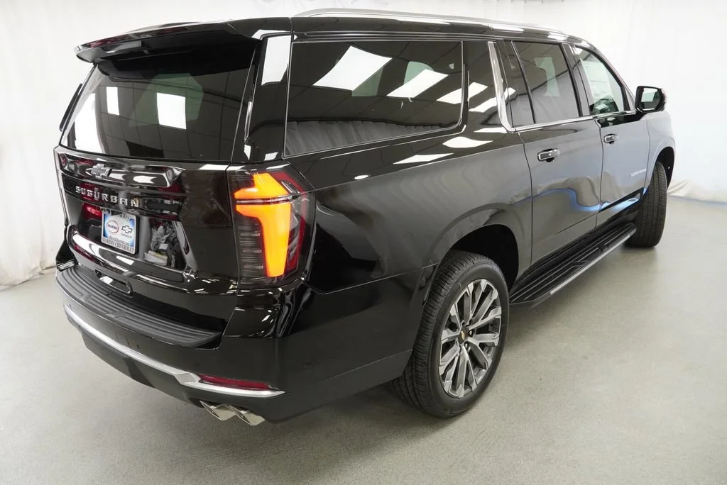 New 2026 Black Chevrolet High Country image 3