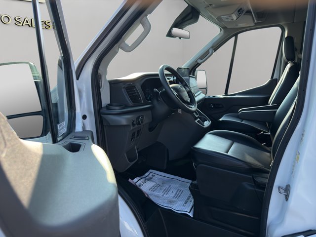 Used 2024 White Ford XLT image 27