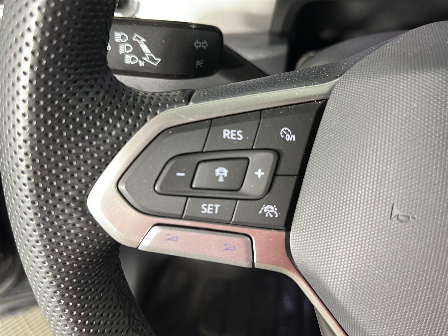 Used 2023 Deep Black Pearl Volkswagen 3.6L V6 SEL R-Line Black image 27