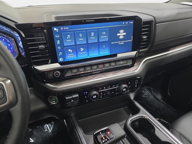 Used 2025 White Chevrolet LTZ image 20