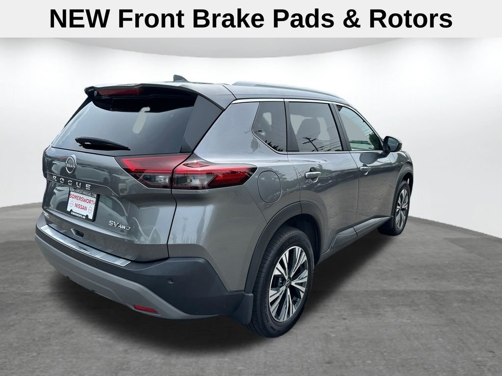 Used 2023 Gray Nissan SV image 5