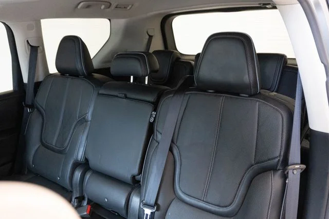 Used 2025 Silver INFINITI SENSORY image 25