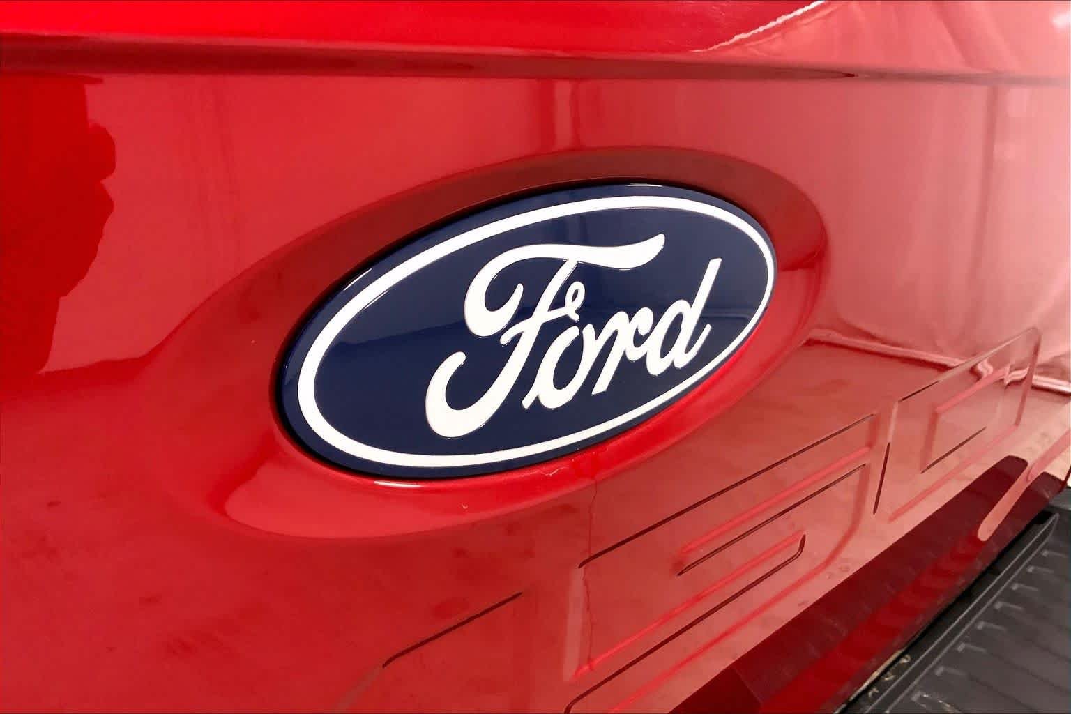 Used 2025 Rapid Red Metallic Tinted Clearcoat Ford XLT image 42