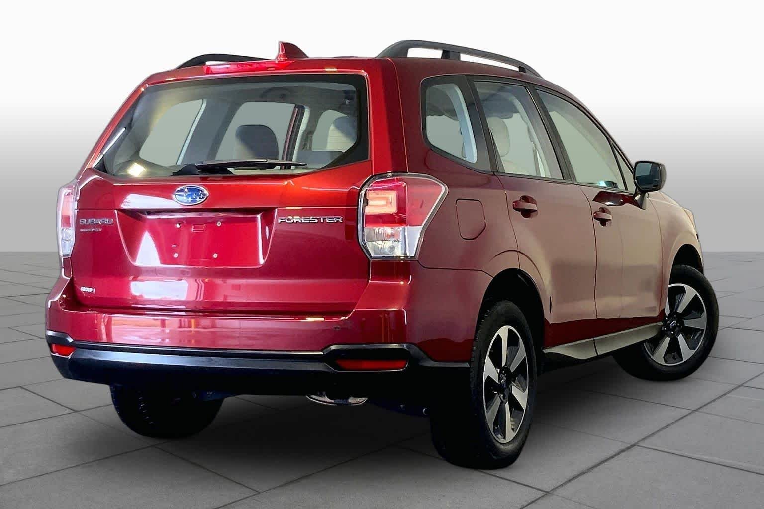 Used 2018 Venetian Red Pearl Subaru  image 13