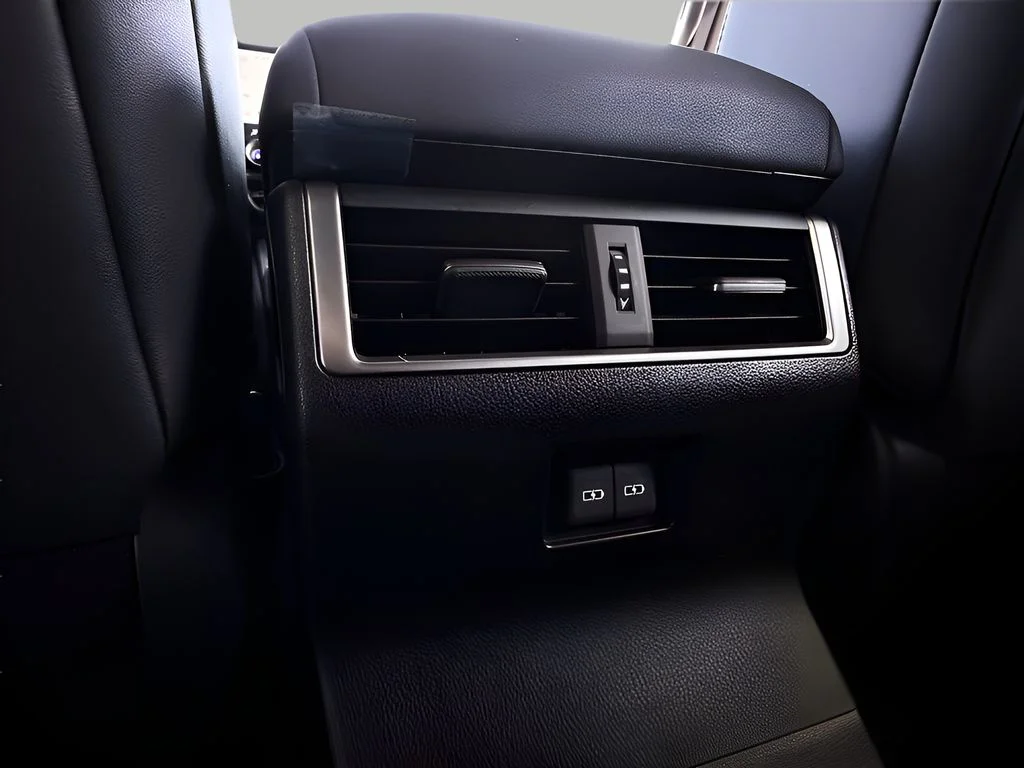 Used 2025 White Pearl Lexus 550 Overtrail image 18
