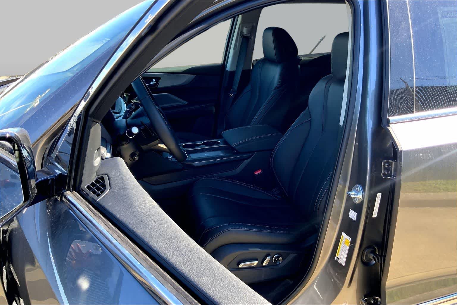 New 2026 Liquid Carbon Metallic Acura w/Technology Package image 9