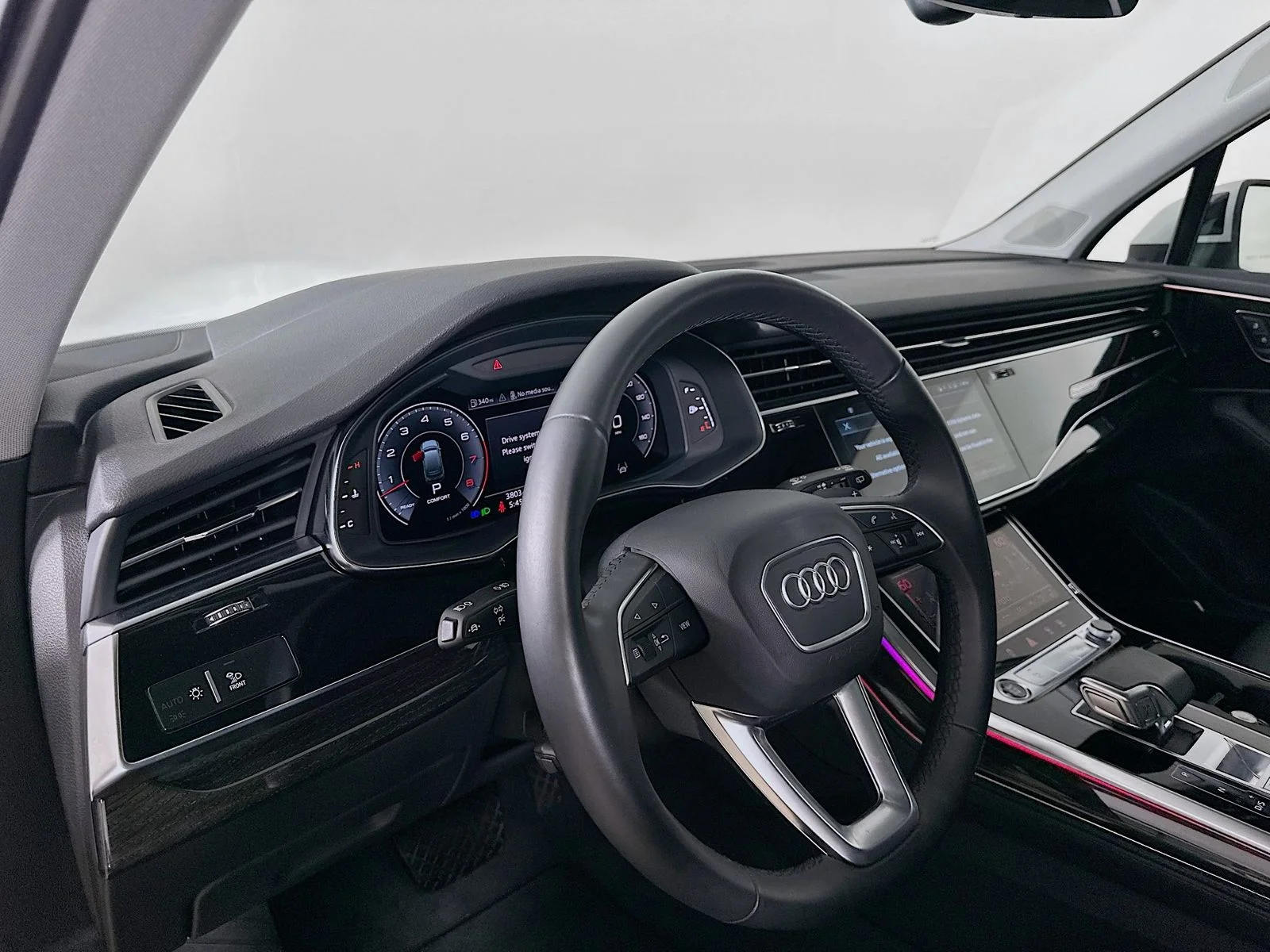 Used 2021 White Audi  image 32