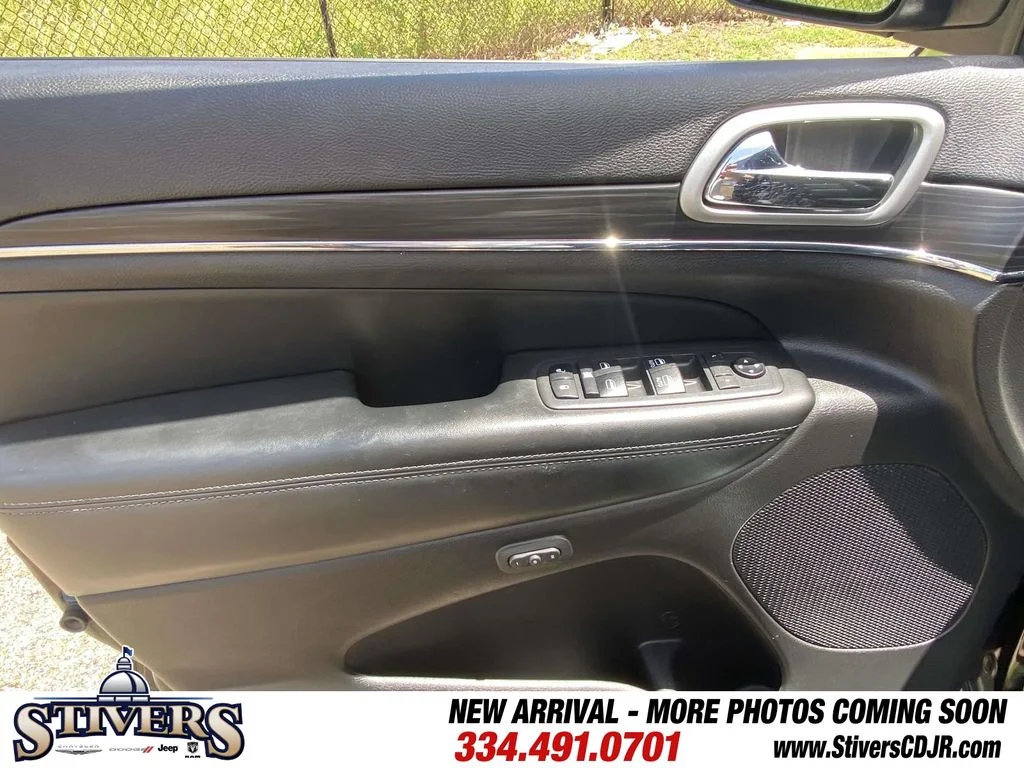 Used 2019 Black Jeep Limited image 19