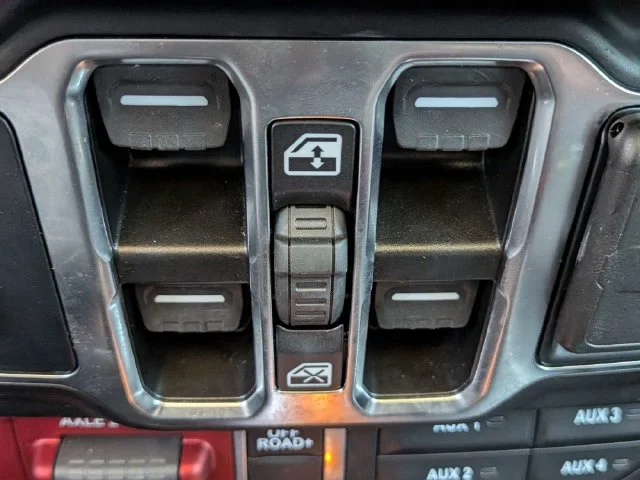 Used 2024 Silver Jeep Sport image 24