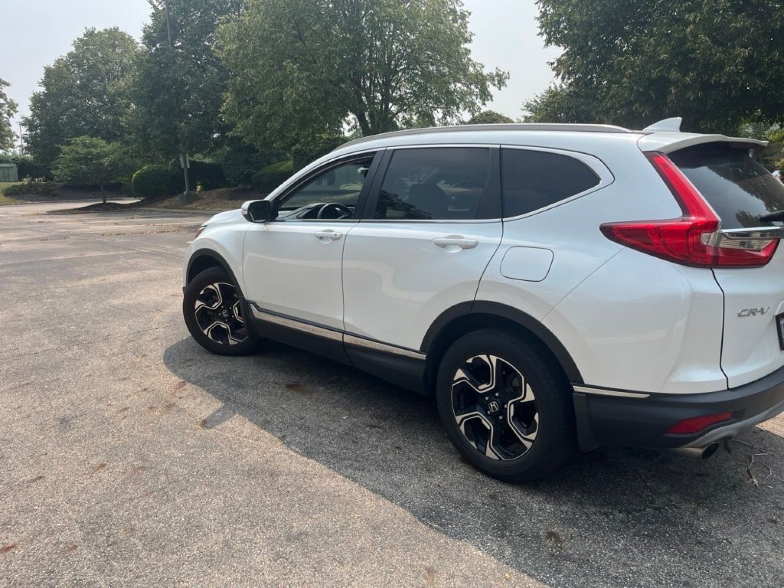 Certified Used 2019 Platinum White Pearl Honda Touring image 8