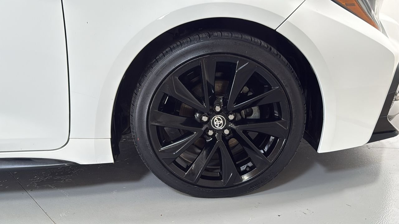 Used 2022 White Toyota SE Nightshade image 21