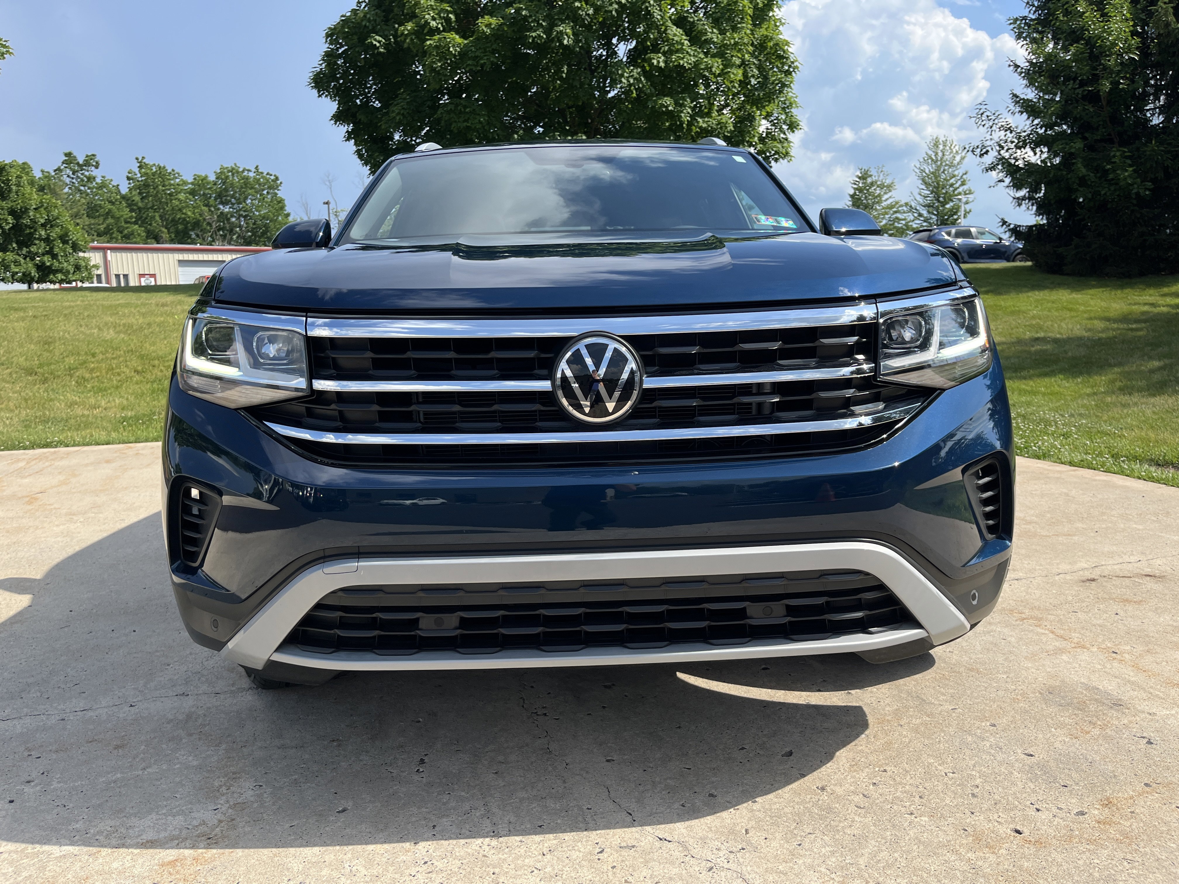 Used 2022  Volkswagen 3.6L V6 SE w/Technology image 6