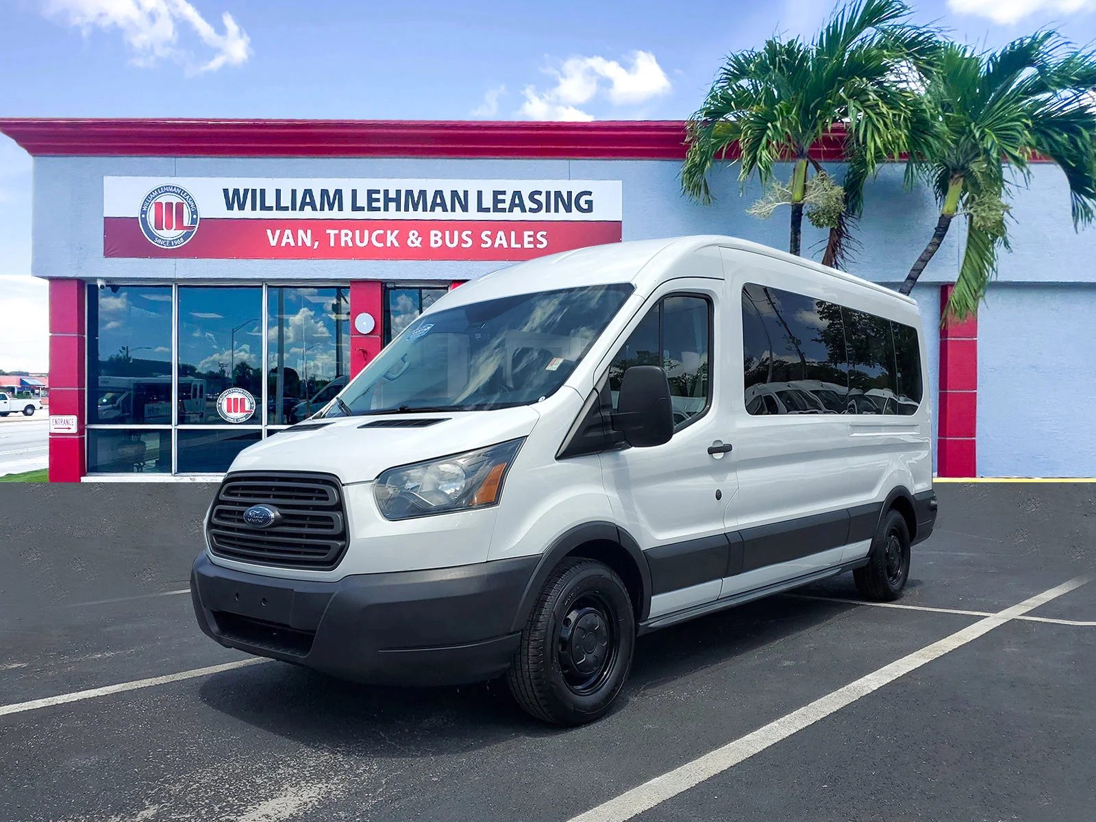 2015 Ford Transit XLT - Photo 2