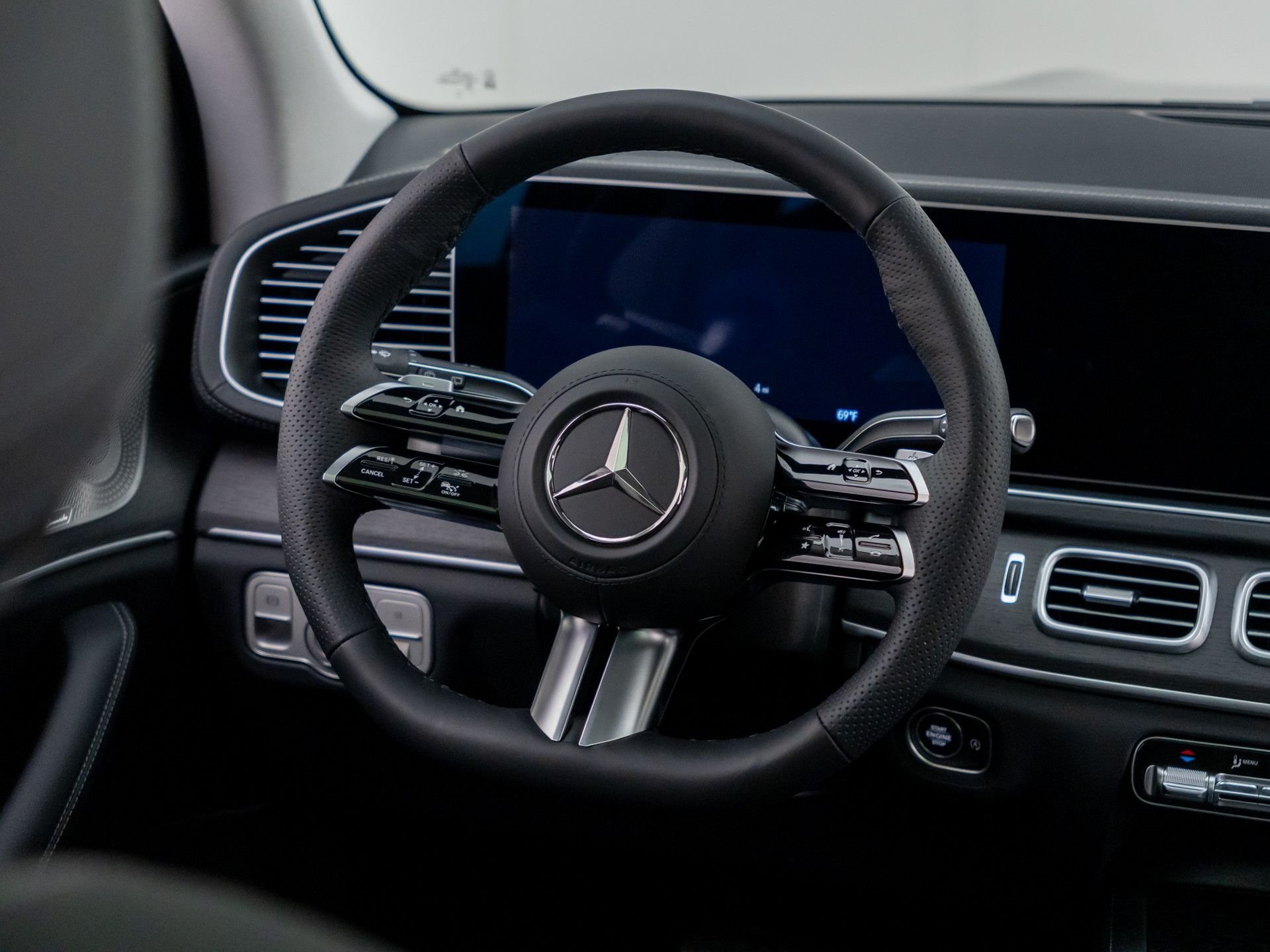 New 2026 Selenite Grey Metallic Mercedes-Benz GLS 450 image 11