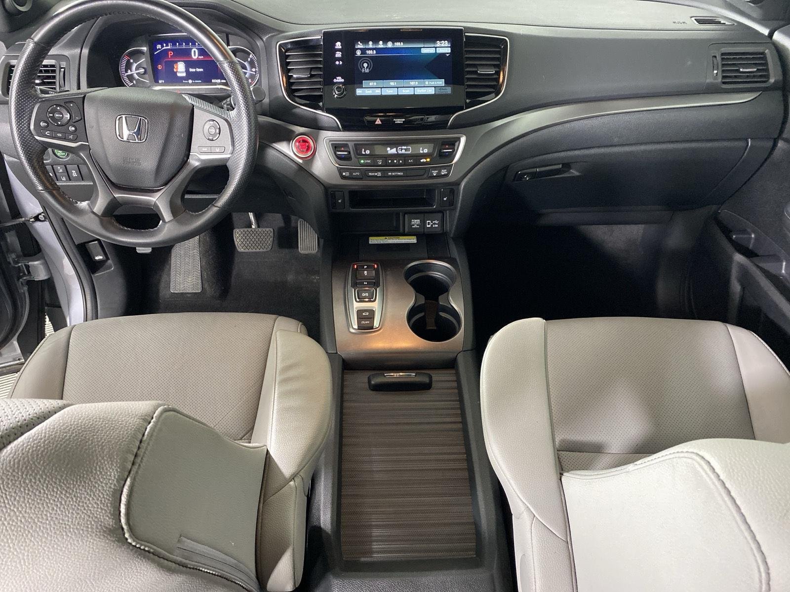 Used 2023 Lunar Silver Metallic Honda EX-L image 26