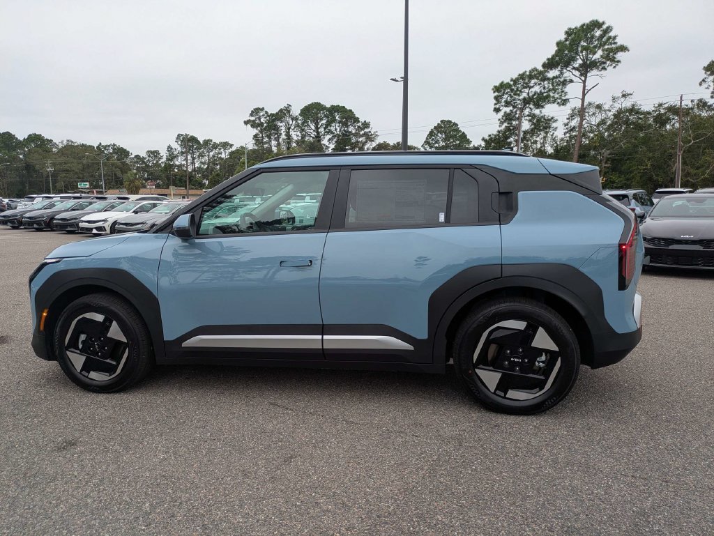 New 2027 Frost Blue Kia Wind image 7