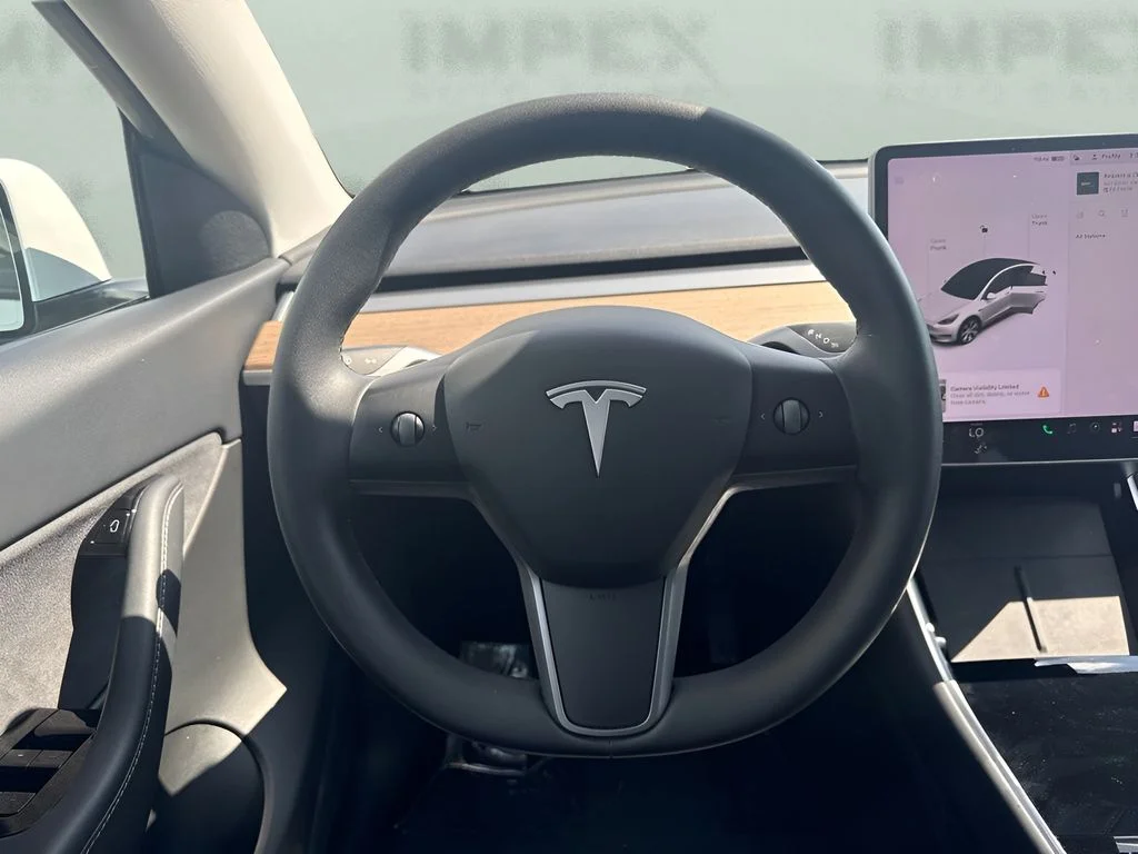 Used 2021 White Tesla Long Range image 9