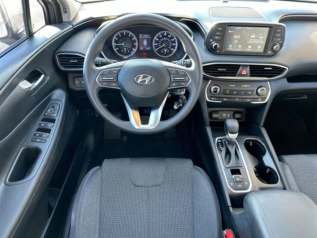 Used 2020 Brown Hyundai SE image 10