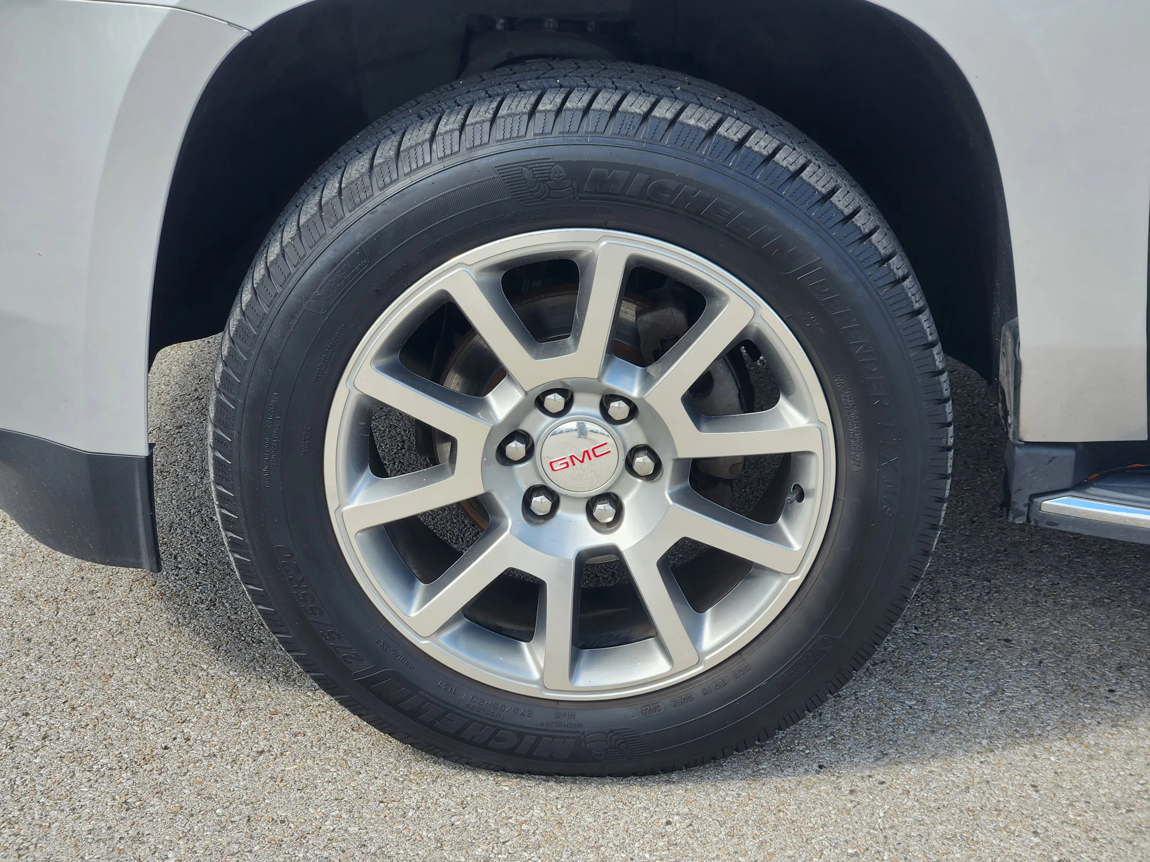Used 2018 Quicksilver Metallic GMC Denali image 10