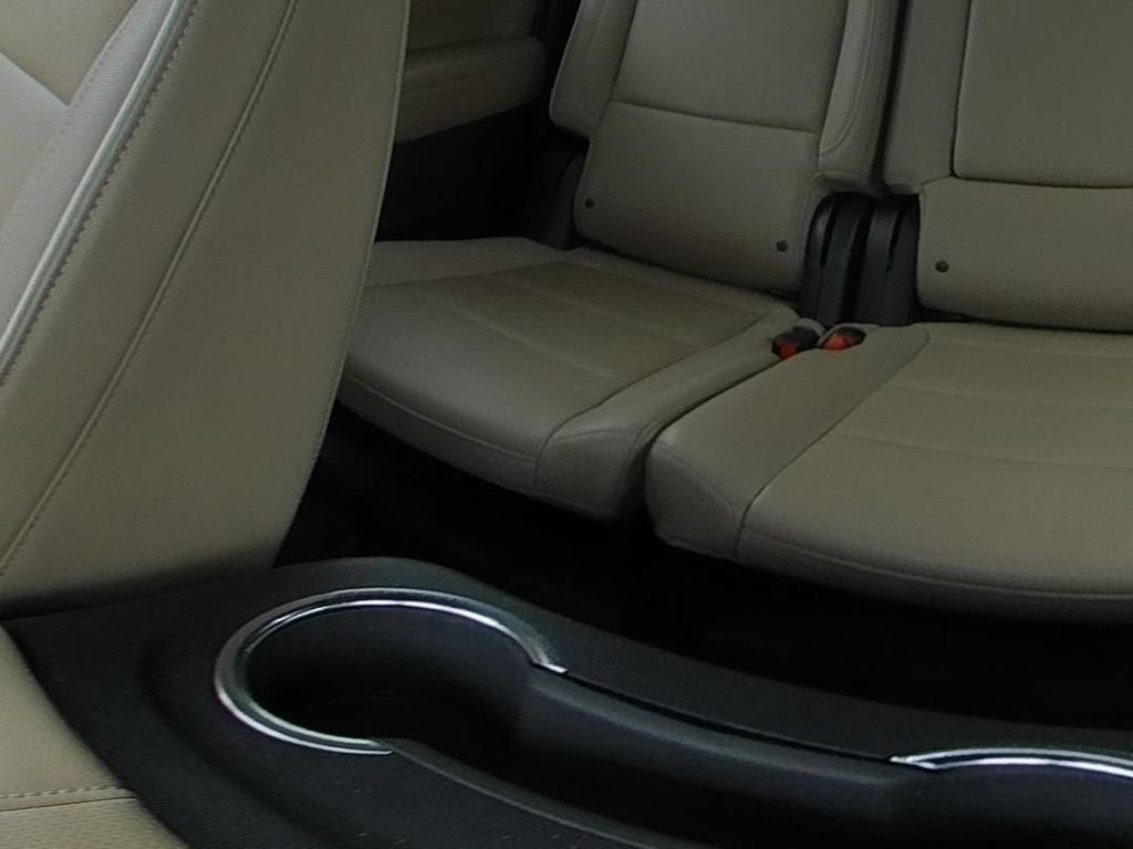 Used 2024 Empire Beige Metallic Chevrolet Premier image 12