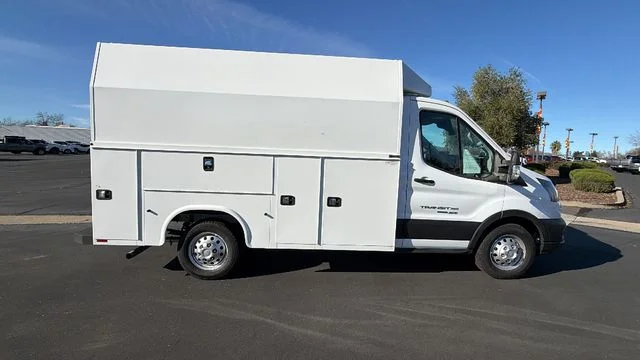 Used 2024 Oxford White Ford Base image 3
