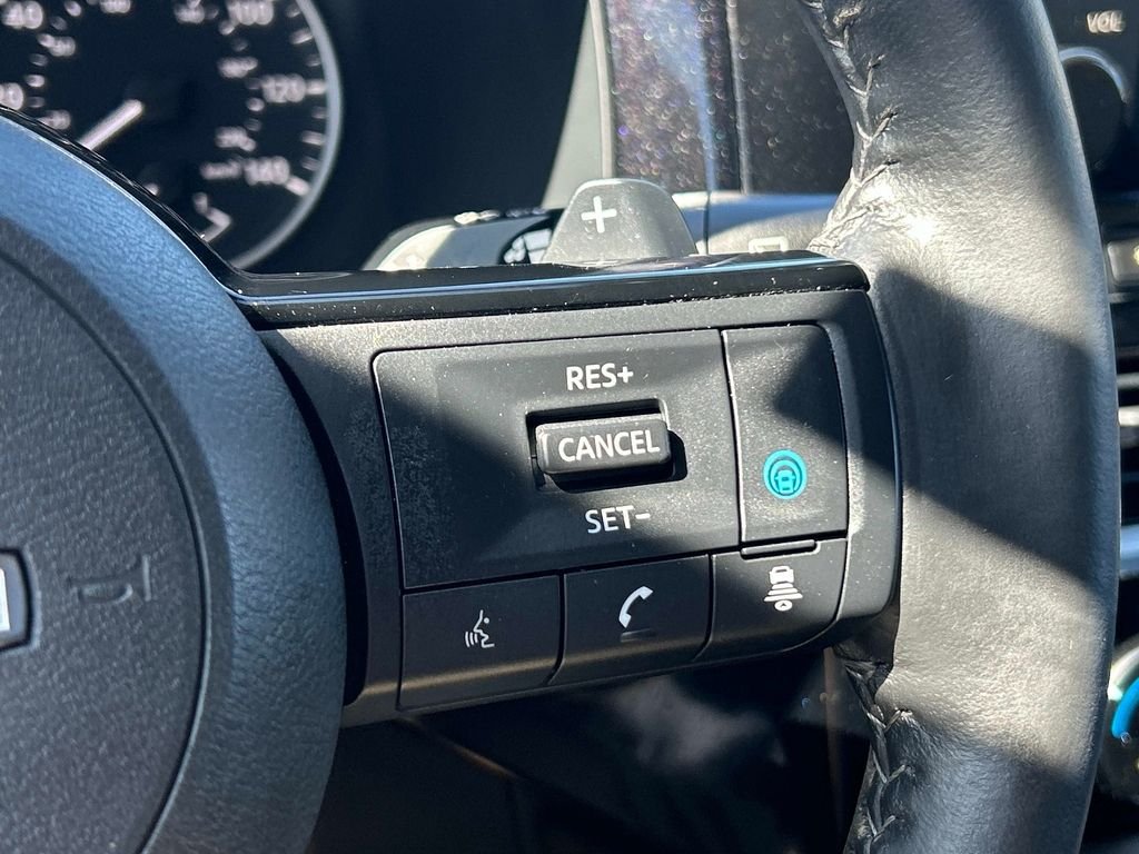 Used 2022 Blue Nissan SL image 22
