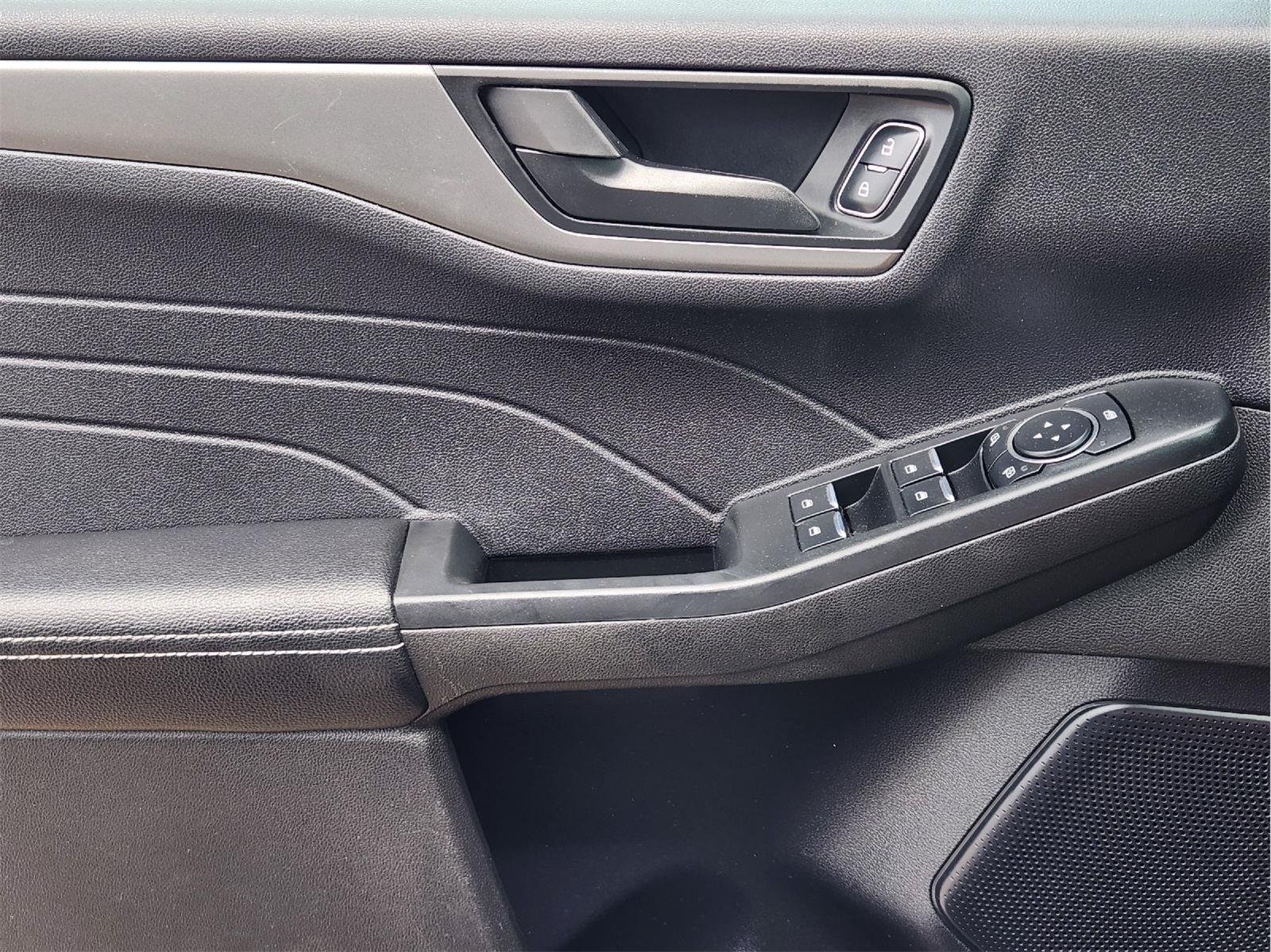Used 2024 Agate Black Ford Active image 23