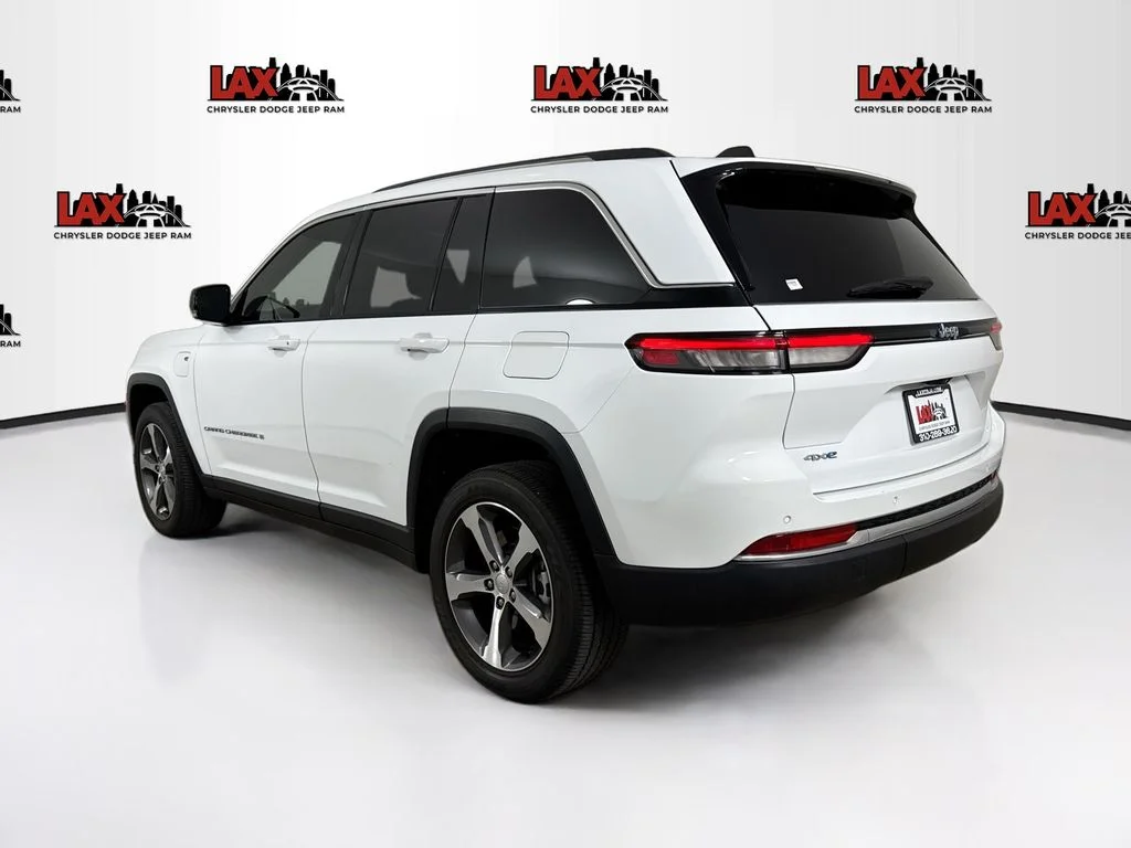 Used 2022 White Jeep 4xe image 5