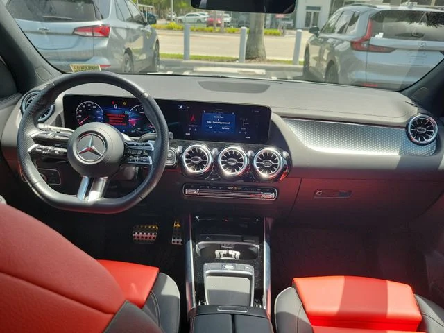 Used 2025 White Mercedes-Benz GLA 250 image 13