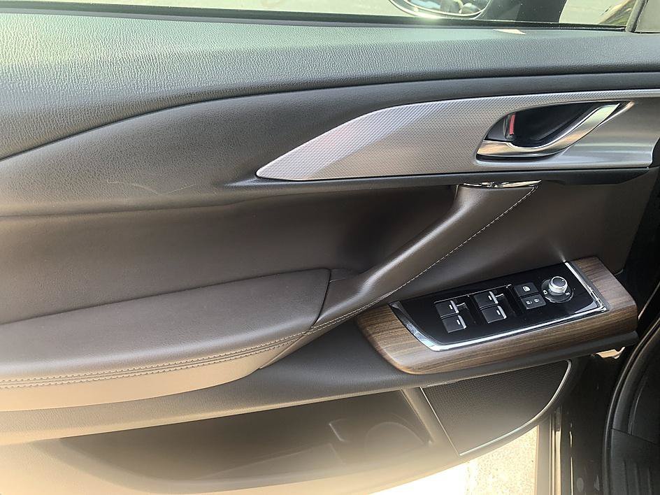 Used 2021 Jet Black Mica Mazda Signature image 9