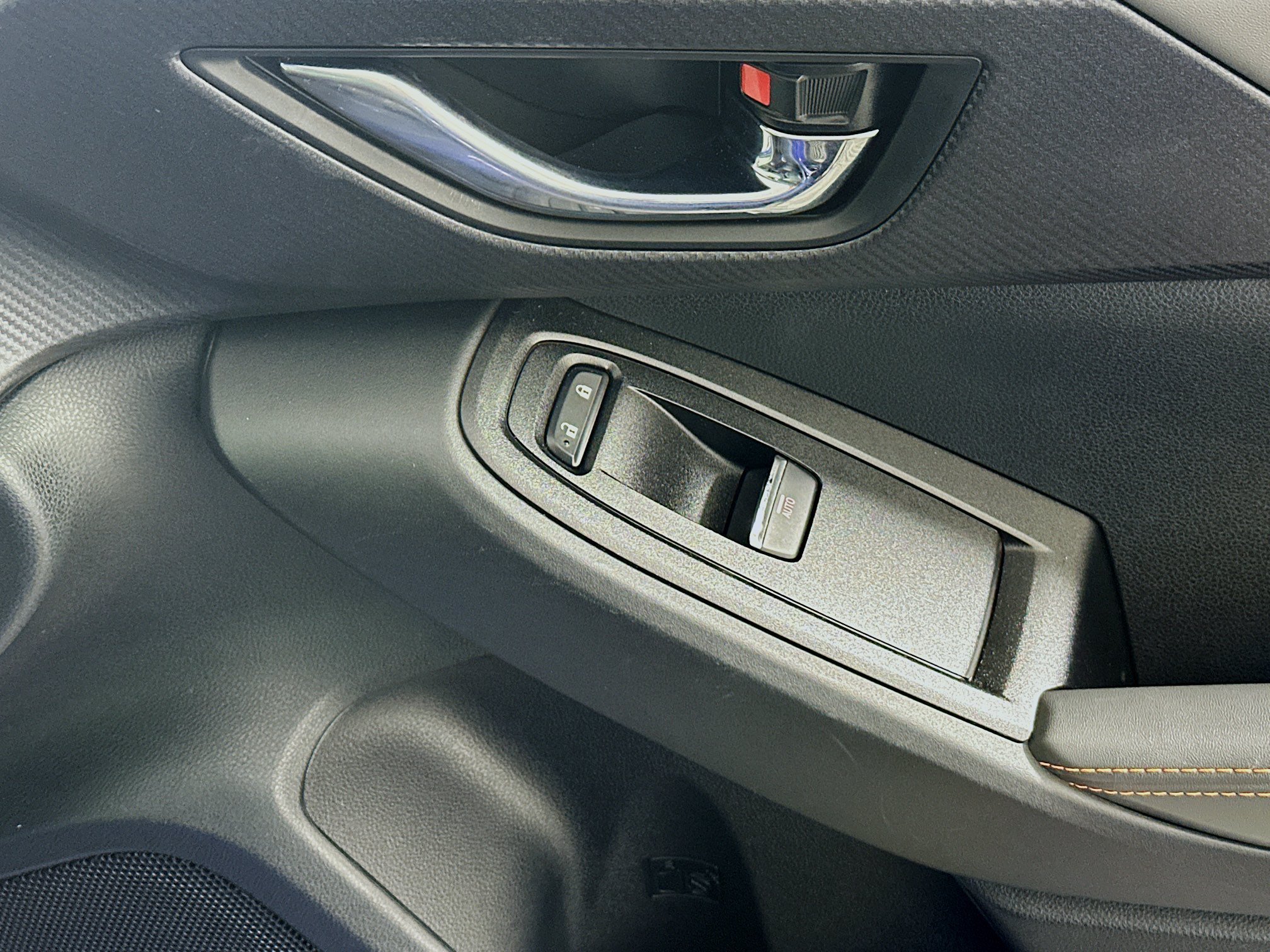 Used 2025 Sapphire Blue Pearl Subaru Limited image 29