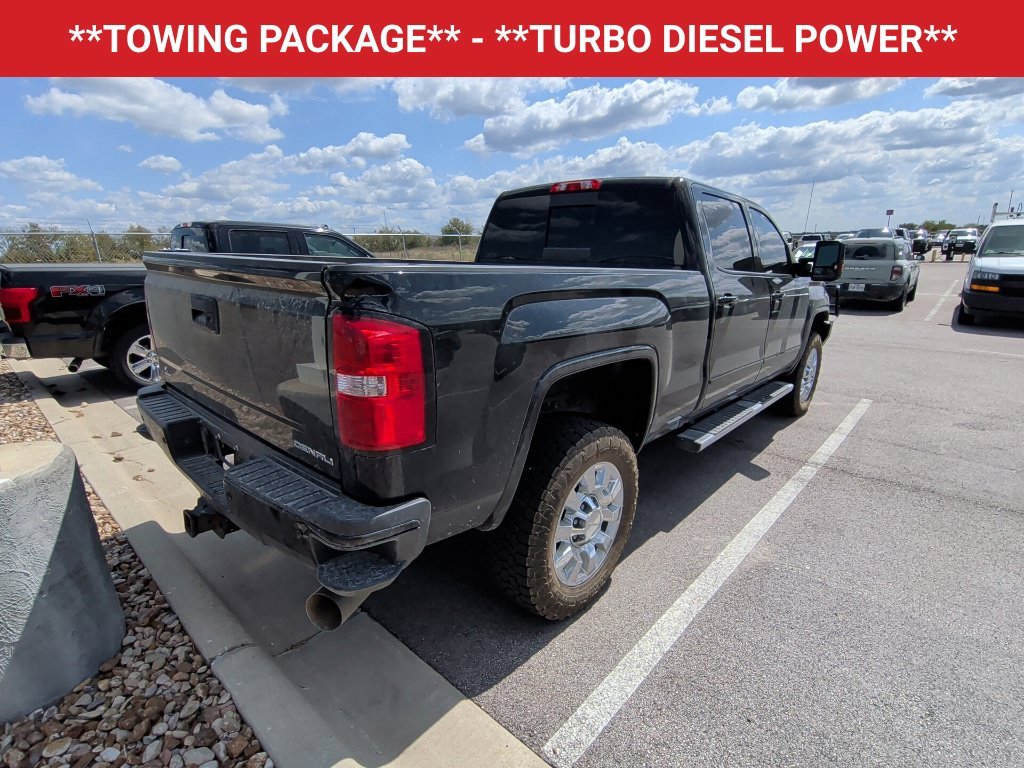 Used 2018 Onyx Black GMC Denali image 7