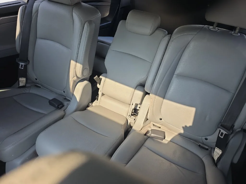 Used 2019 Lunar Silver Metallic Honda Touring image 20