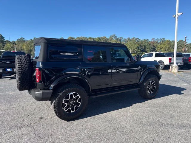 Used 2022 Shadow Black Ford Outer Banks image 3
