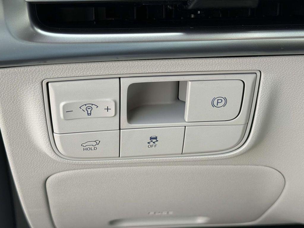 New 2026 Phantom Black Hyundai Limited AWD image 30