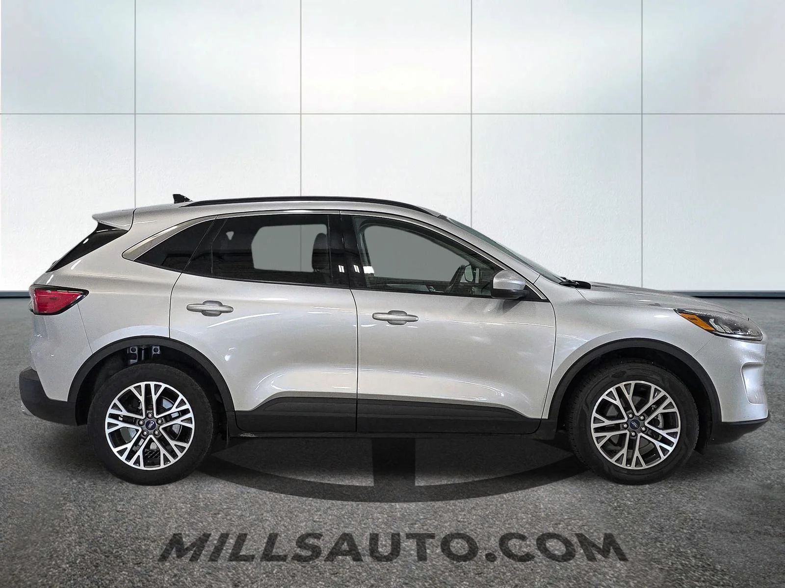 Used 2020 Silver Ford SEL image 9