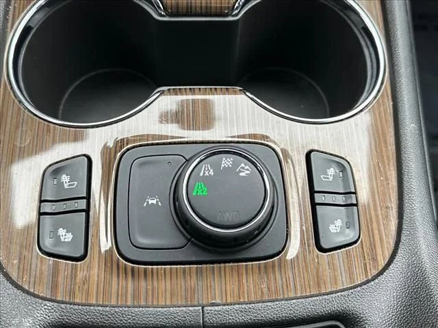 Used 2023 Blue GMC SLE image 30