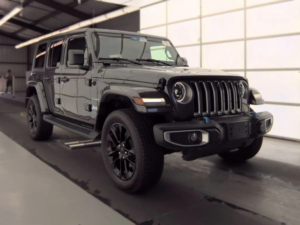 Used 2023 Gray Jeep Sahara 4xe image 3