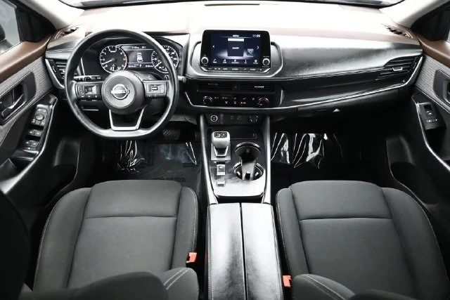 Used 2023 Blue Nissan S image 10