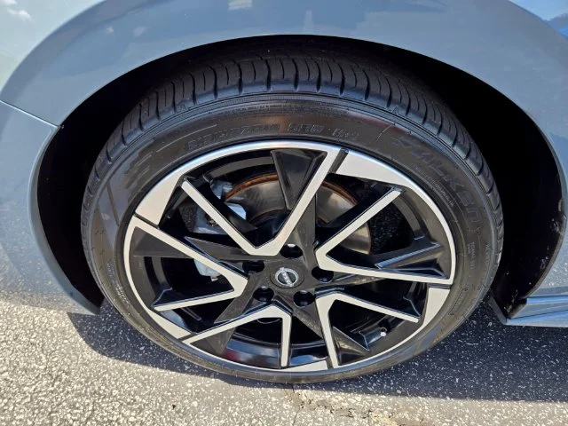 Used 2025 Gray Nissan SR image 25