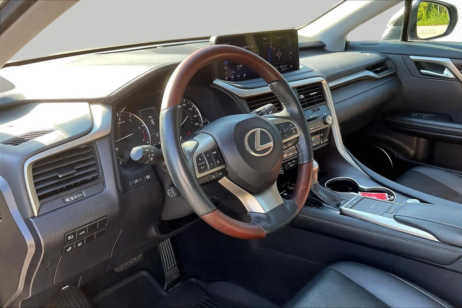 Used 2021 Atomic Silver Lexus  image 18