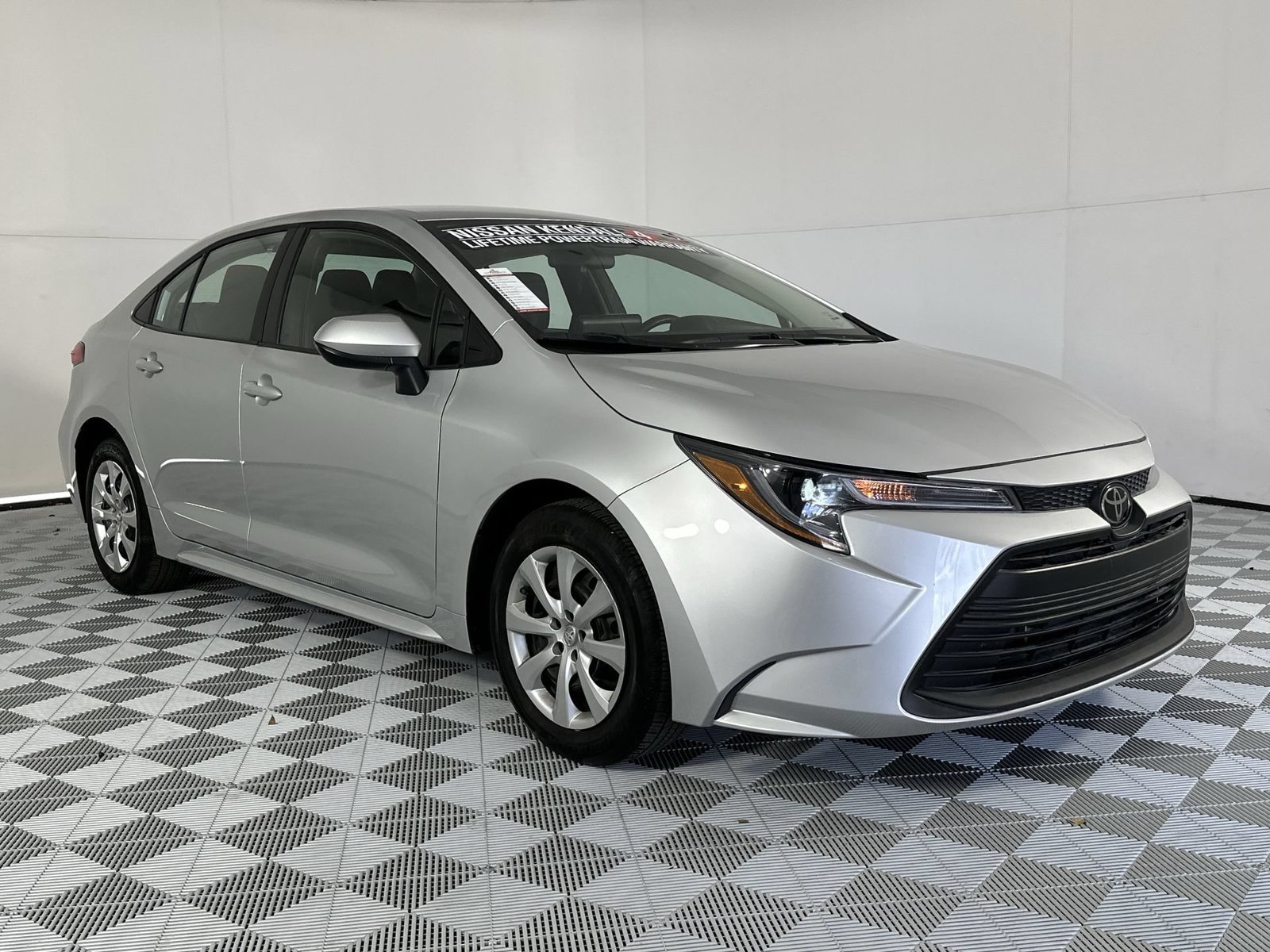 Used 2025 Silver Toyota LE image 2