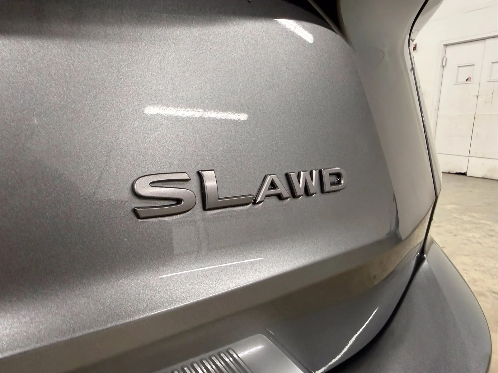 Used 2025 Gray Nissan SL image 9